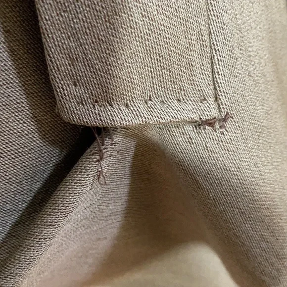 GUCCI VINTAGEfully lined tan trench coat SZ XL